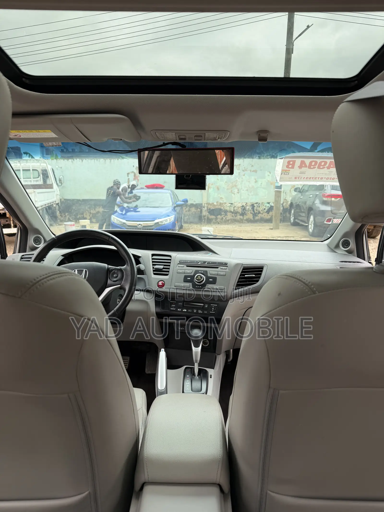 Honda Civic 1.8 5 Door Automatic 2012 Silver