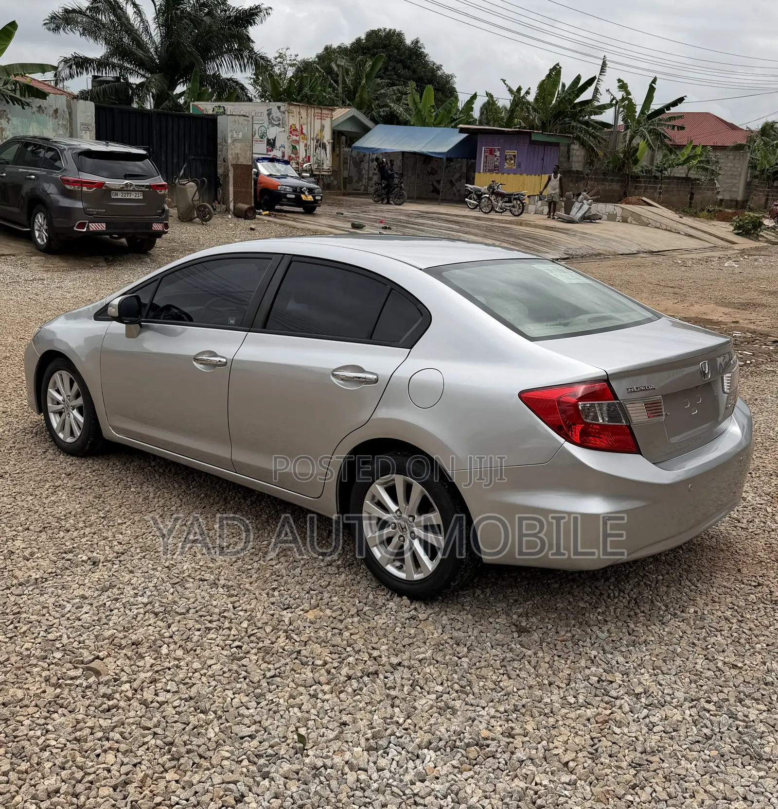 Honda Civic 1.8 5 Door Automatic 2012 Silver