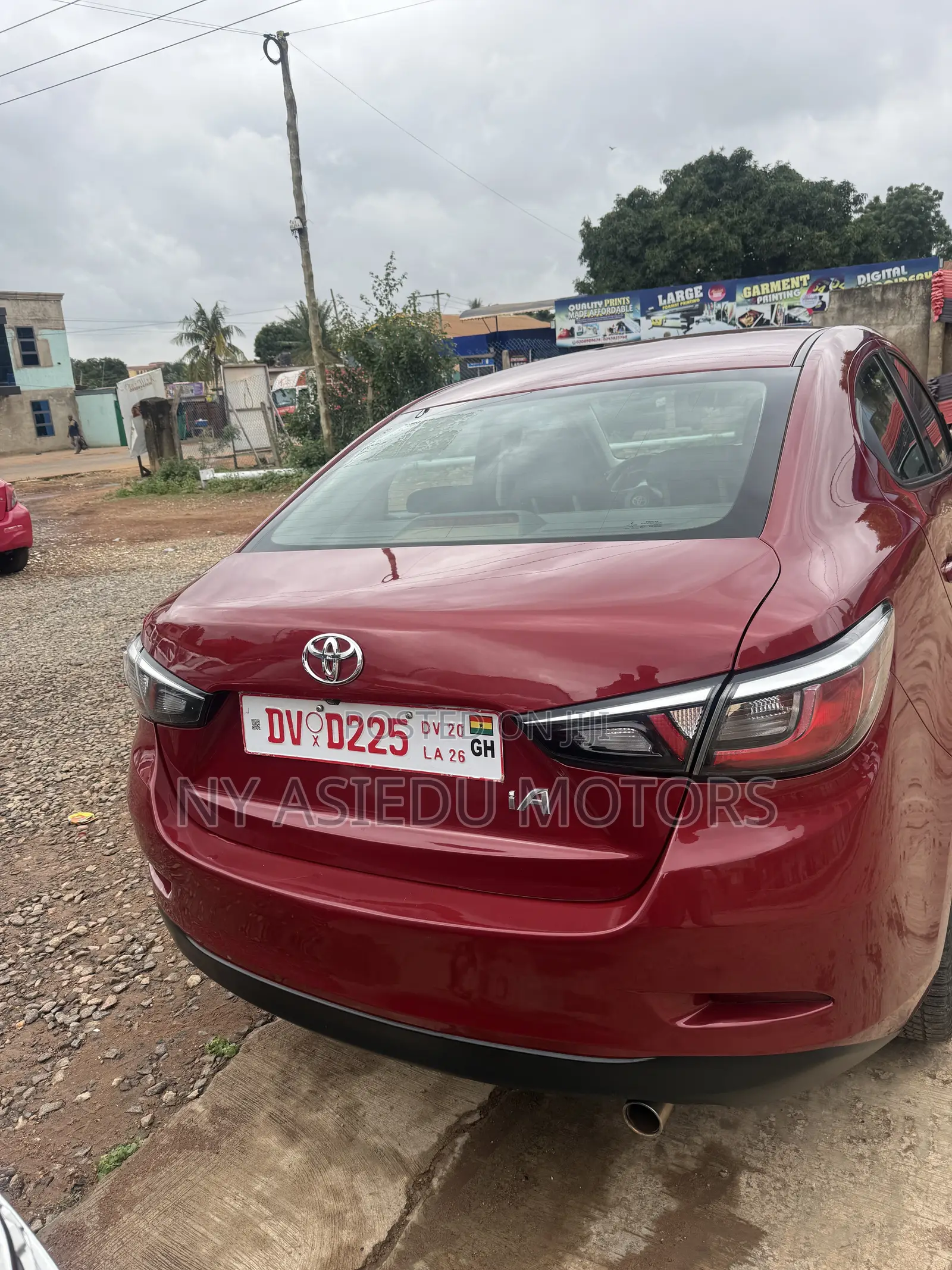 Toyota Yaris iA 1.5 FWD 2018 Red