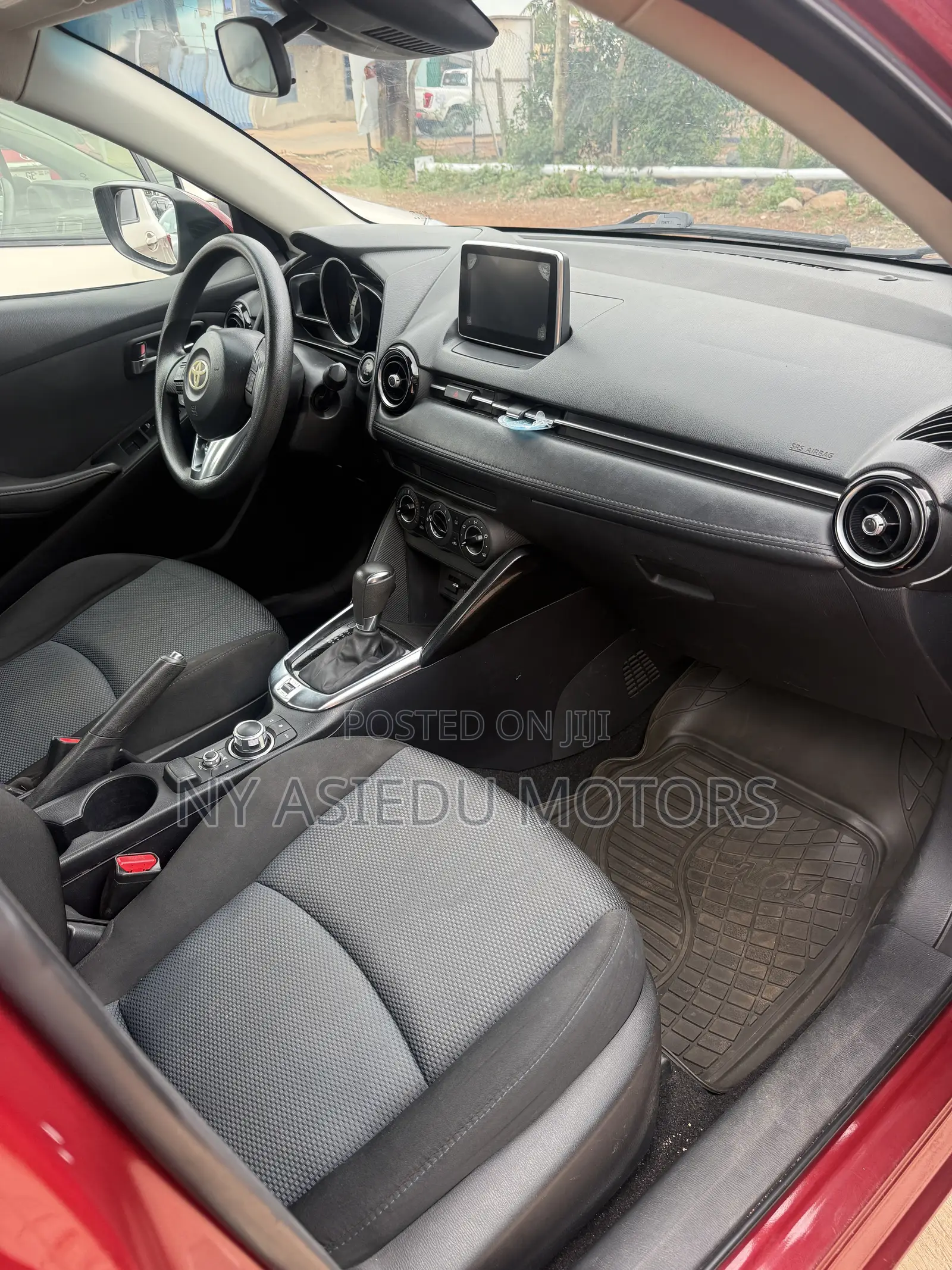 Toyota Yaris iA 1.5 FWD 2018 Red