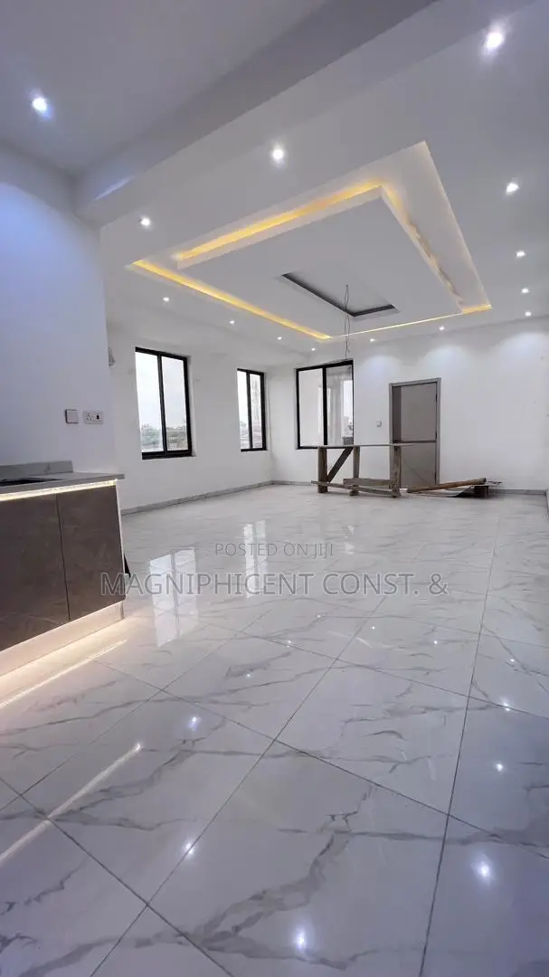 5bdrm Mansion in Ogbojo, East Legon for sale