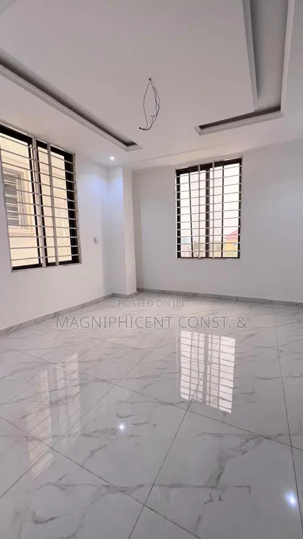 5bdrm Mansion in Ogbojo, East Legon for sale