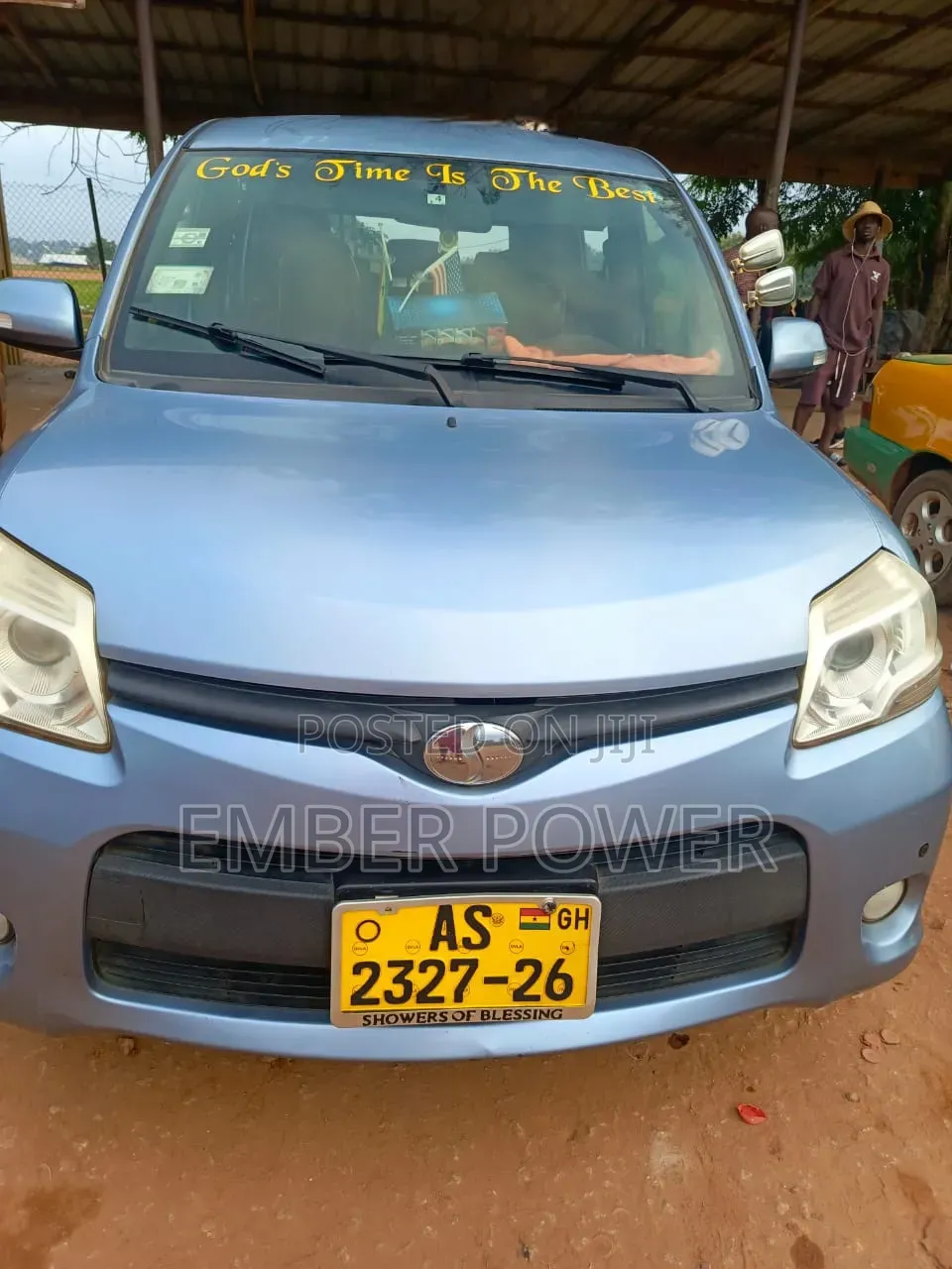 Toyota Sienta 2013 Blue