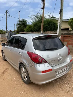Nissan Versa 1.8 SL 2007 Silver