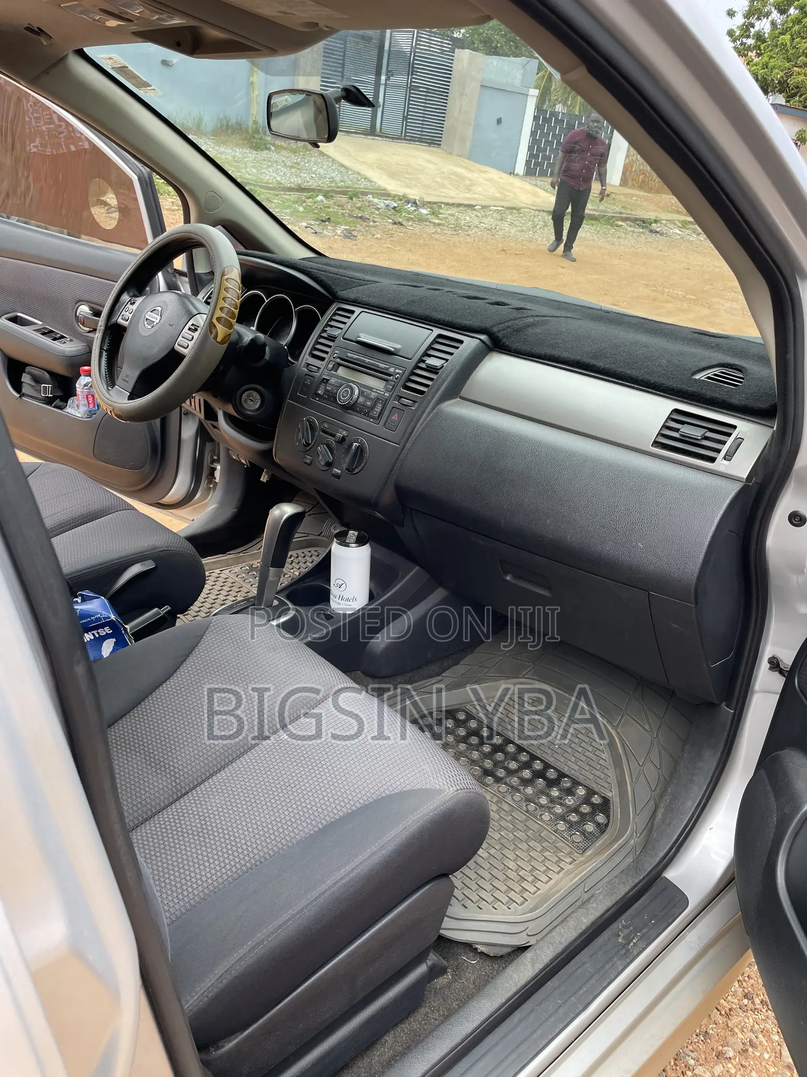 Nissan Versa 1.8 SL 2007 Silver