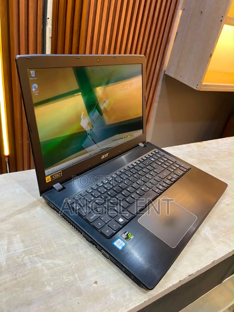 Laptop Acer Aspire E5-575G 8GB Intel Core i5 HDD+SSD 640GB