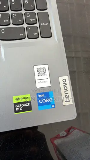 Laptop Lenovo LOQ 15IRH8 16GB Intel Core i7 SSD 512GB