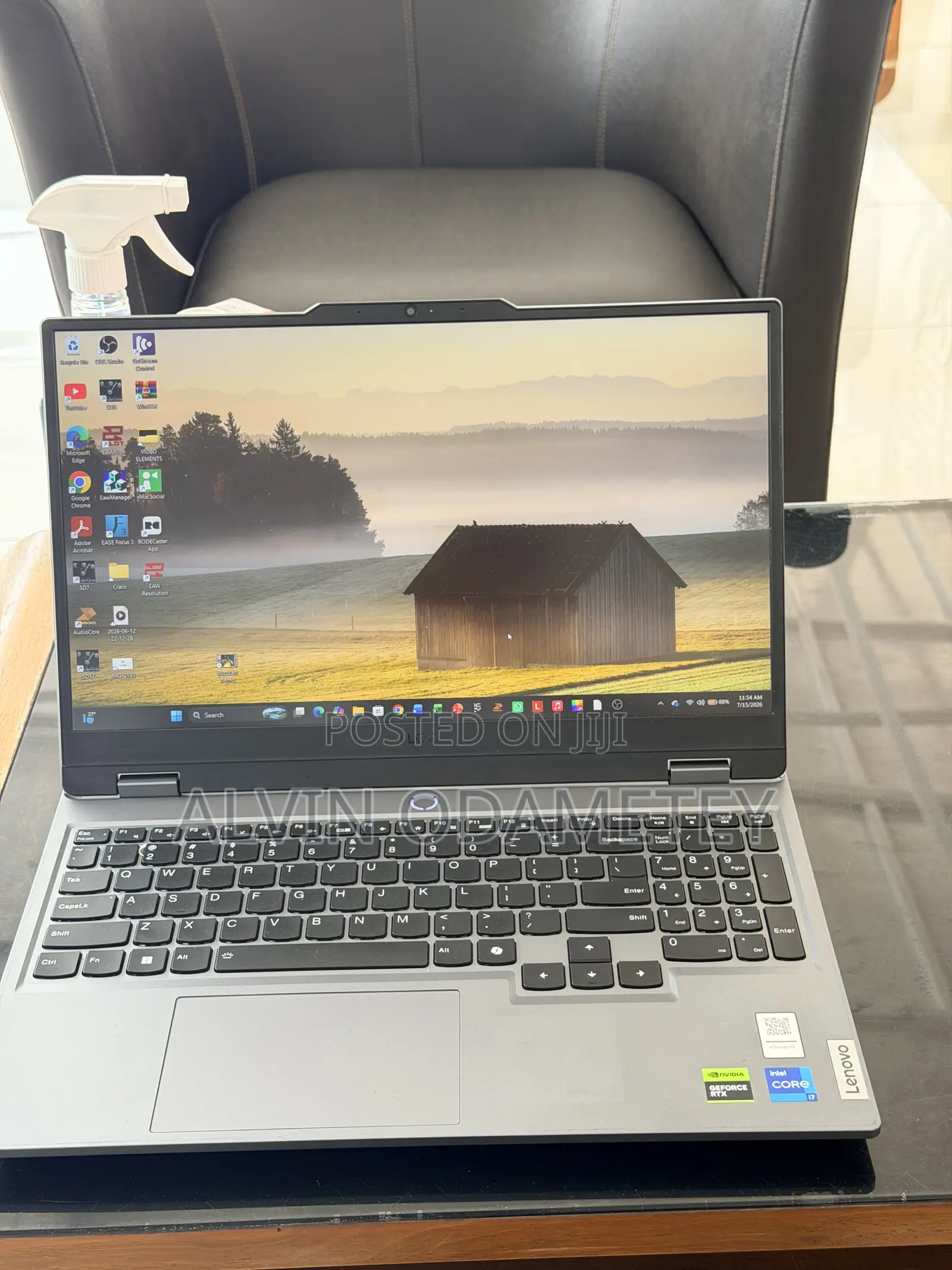 Laptop Lenovo LOQ 15IRH8 16GB Intel Core i7 SSD 512GB