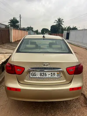 Hyundai Elantra SE 2010 Gold