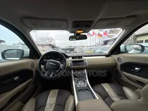 Land Rover Range Rover Evoque Pure AWD 5-Door 2013 White