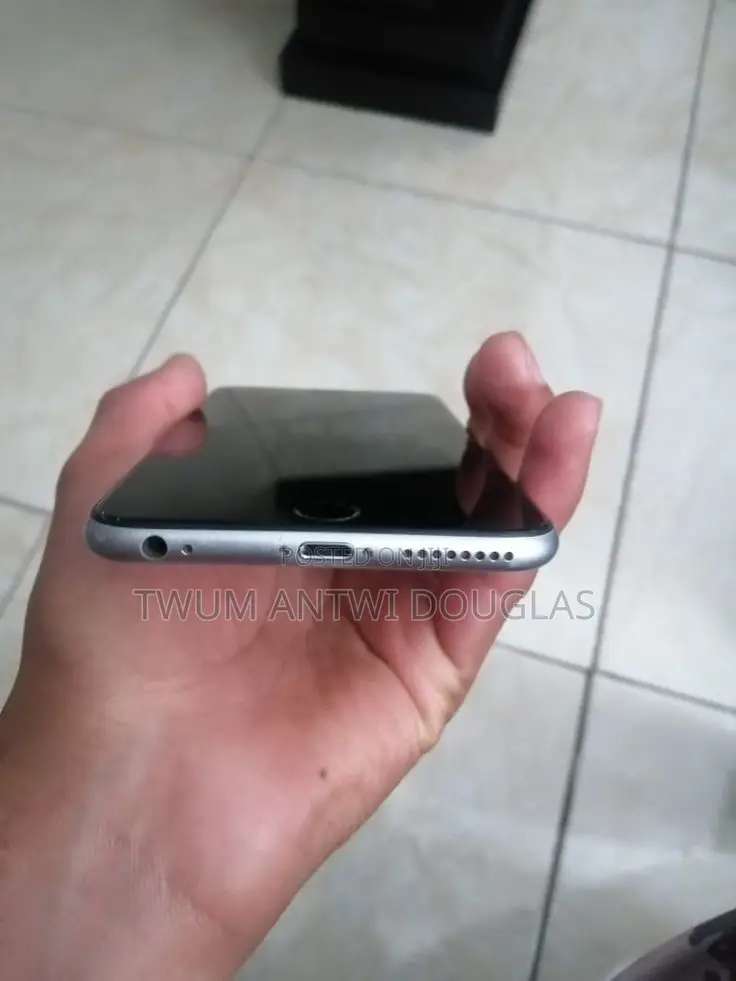Apple iPhone 6s 32 GB Silver