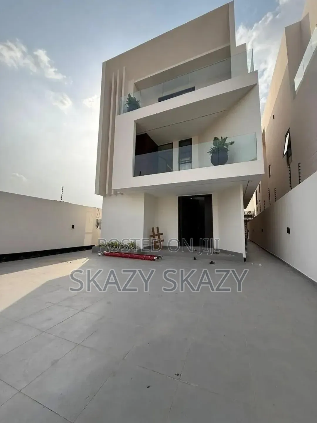 Furnished 4bdrm Penthouse in Luxury Living, American House for sale