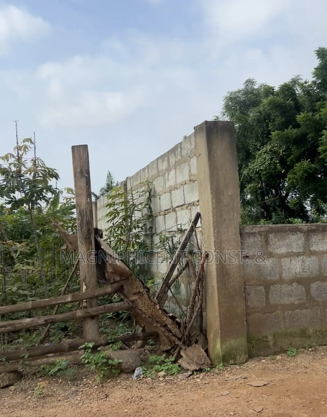 Title Plot 100ft on the Road and 70ft Inside at Lakeside Busines Centr