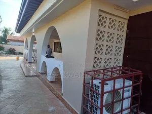 1bdrm Apartment in Adenta, Frafraha for rent