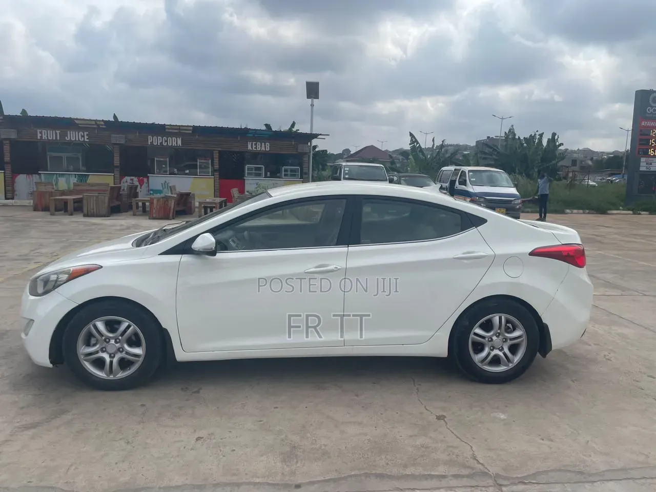 Hyundai Elantra 2013 White
