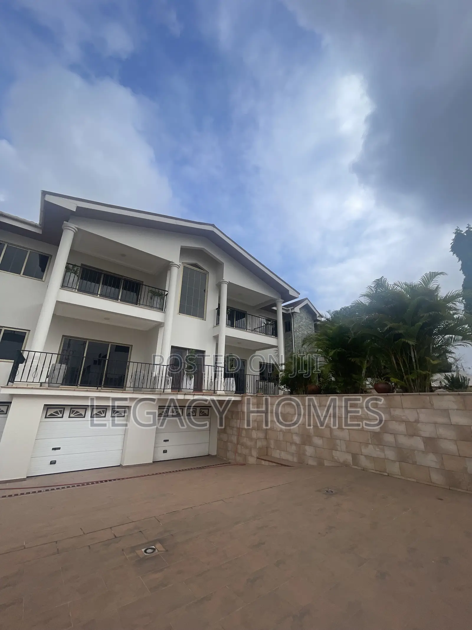 12bdrm House in East Legon, A&C Mall Area for rent
