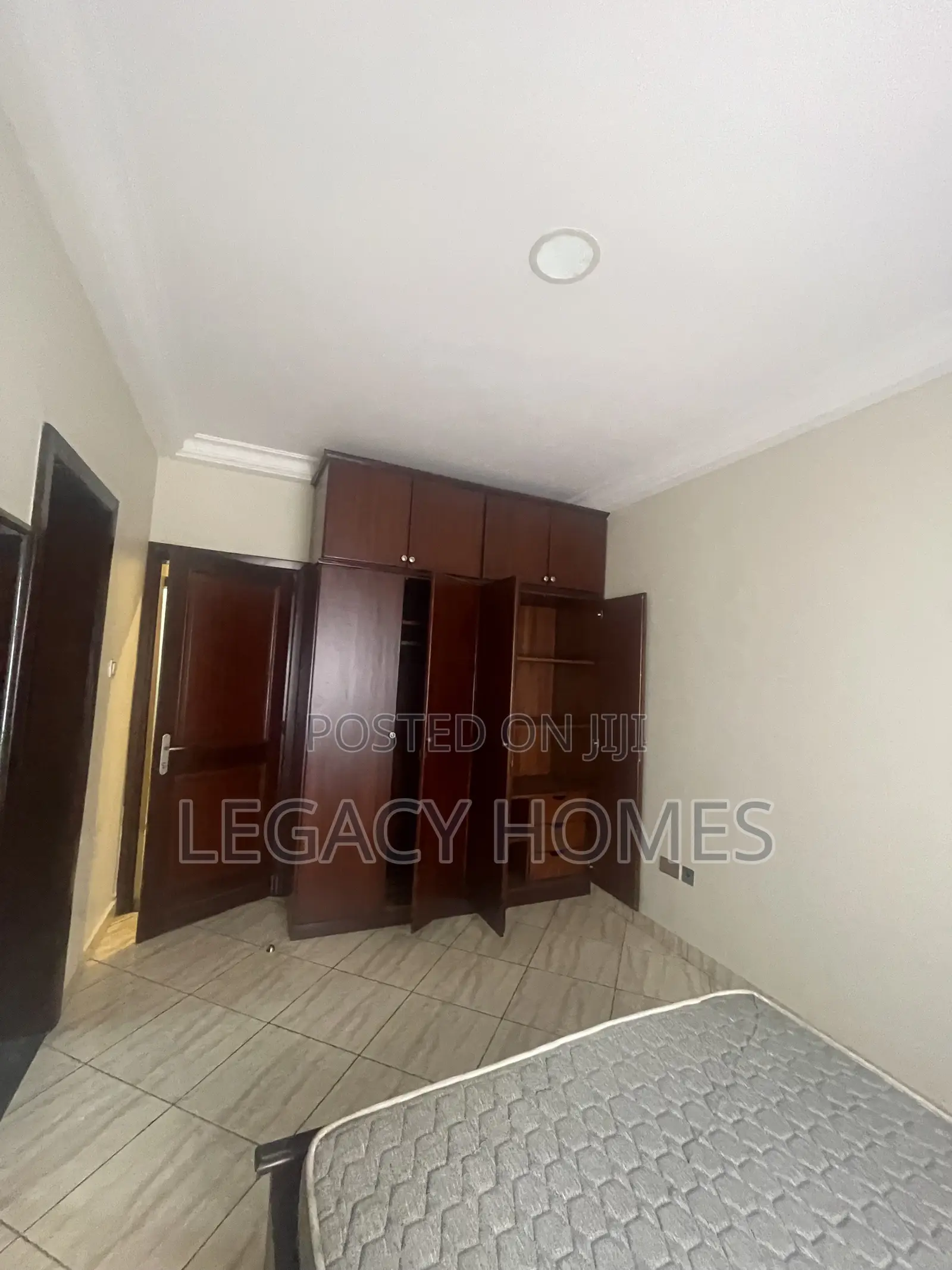 12bdrm House in East Legon, A&C Mall Area for rent