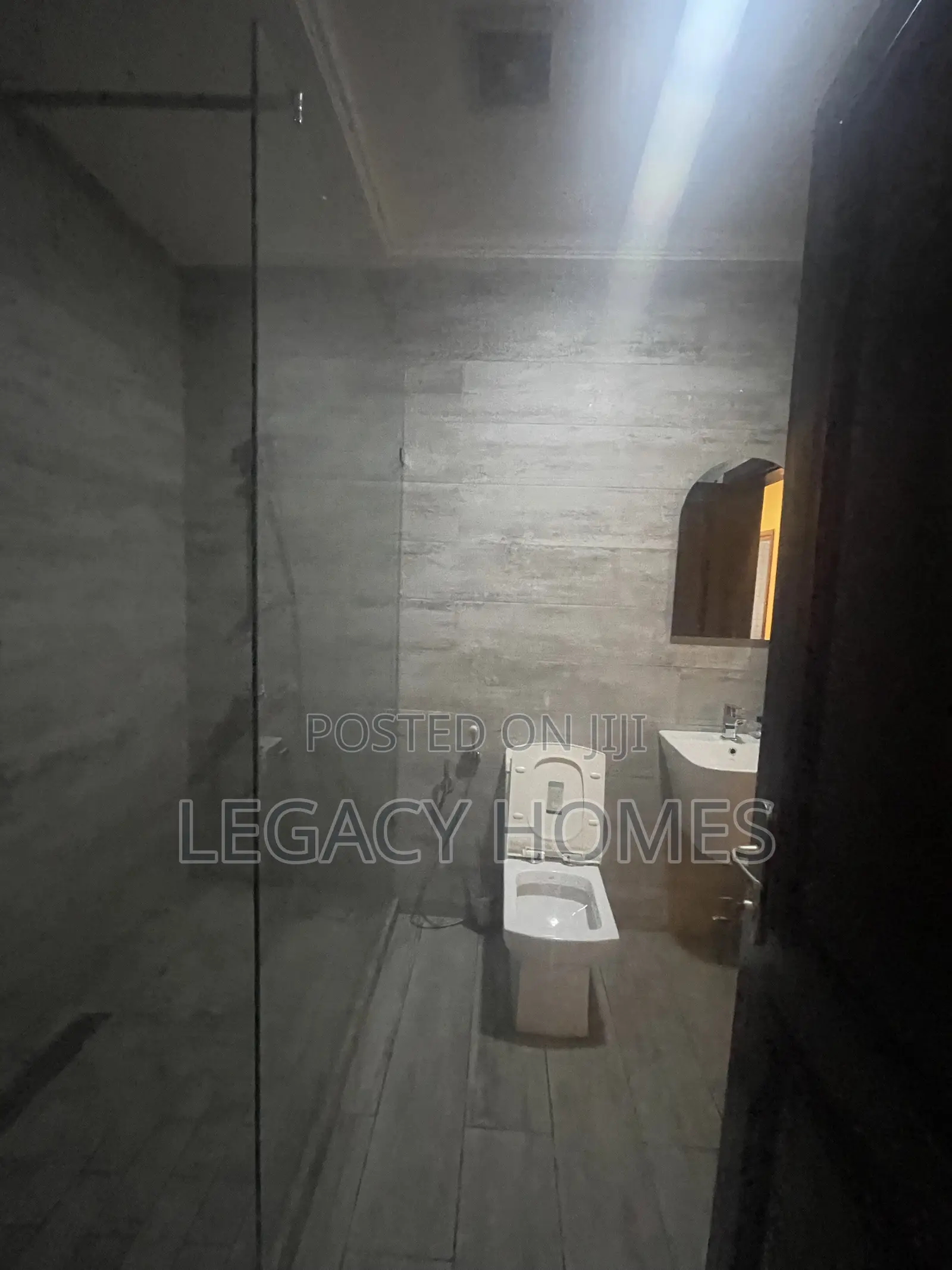 12bdrm House in East Legon, A&C Mall Area for rent