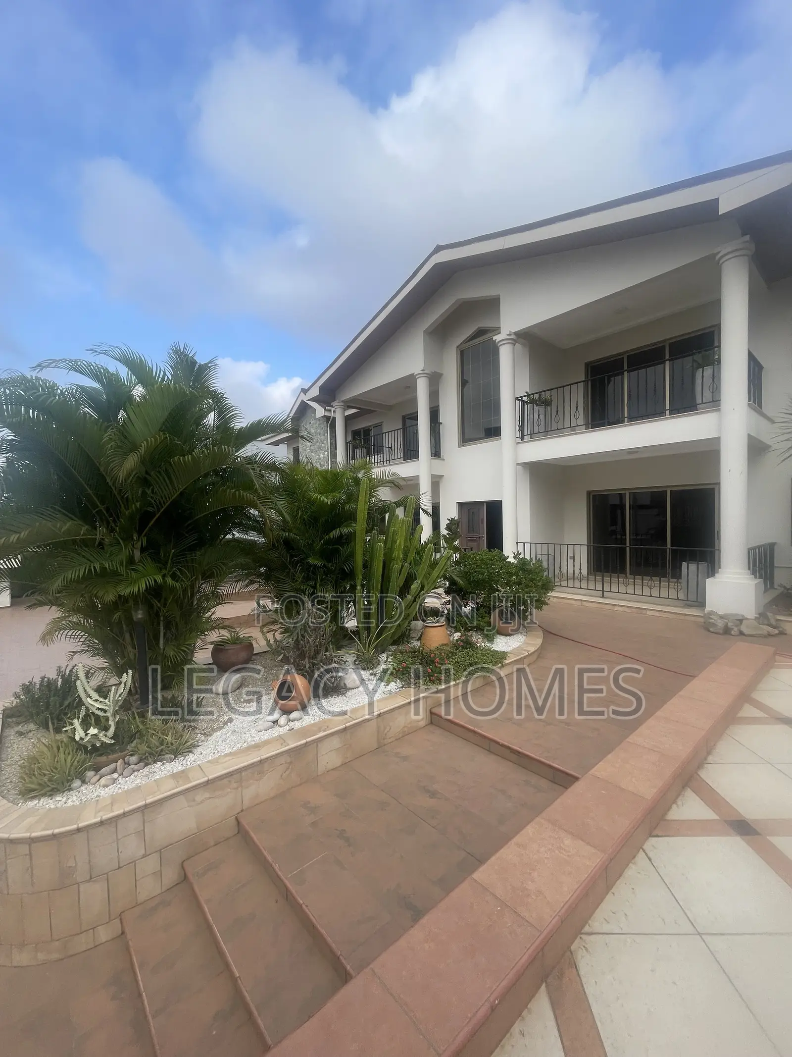 12bdrm House in East Legon, A&C Mall Area for rent