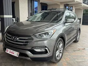 Hyundai Santa Fe SE Ultimate AWD 2017 Gray