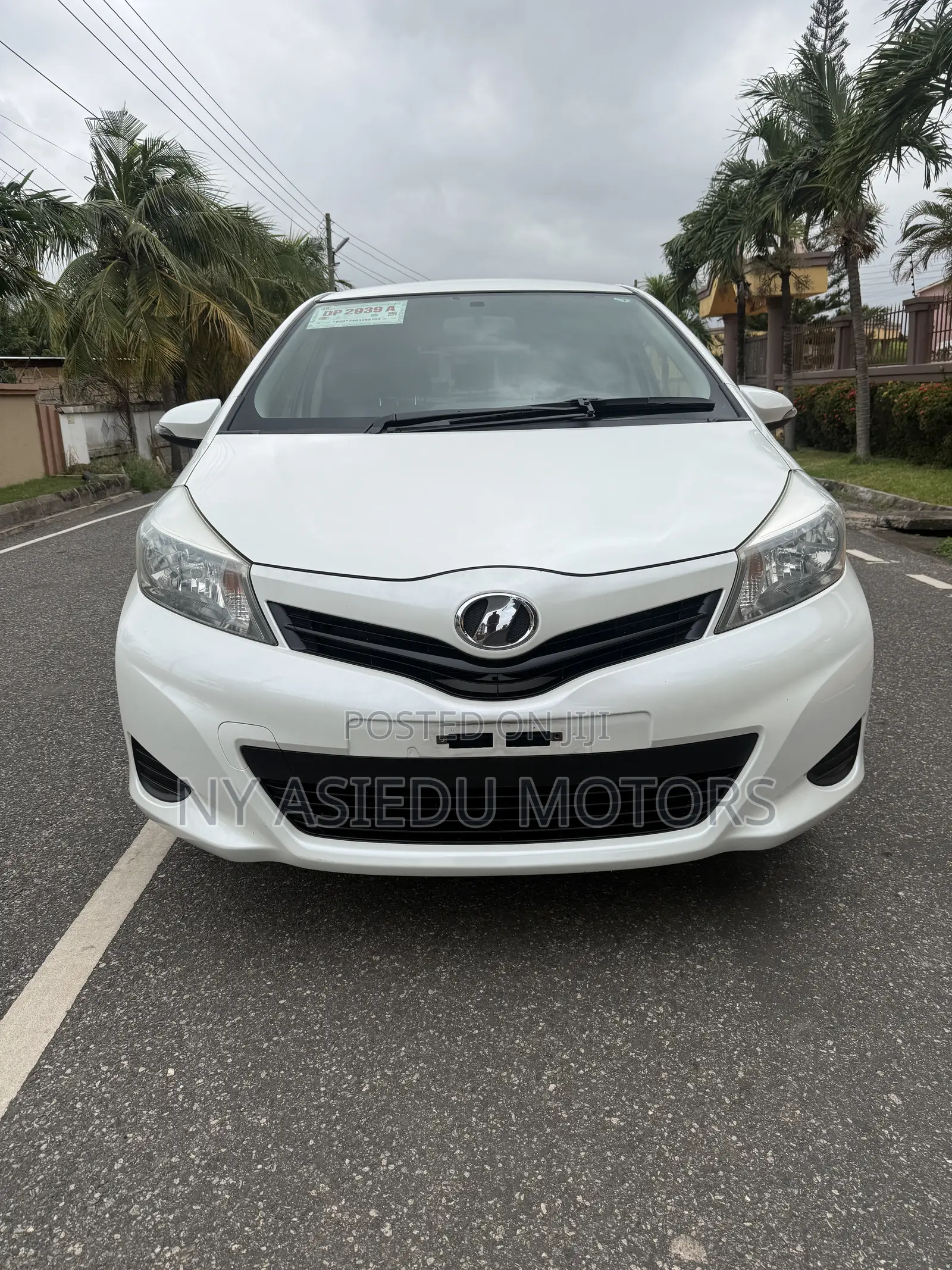 Toyota Vitz 1.3 FWD 3dr 2013 White