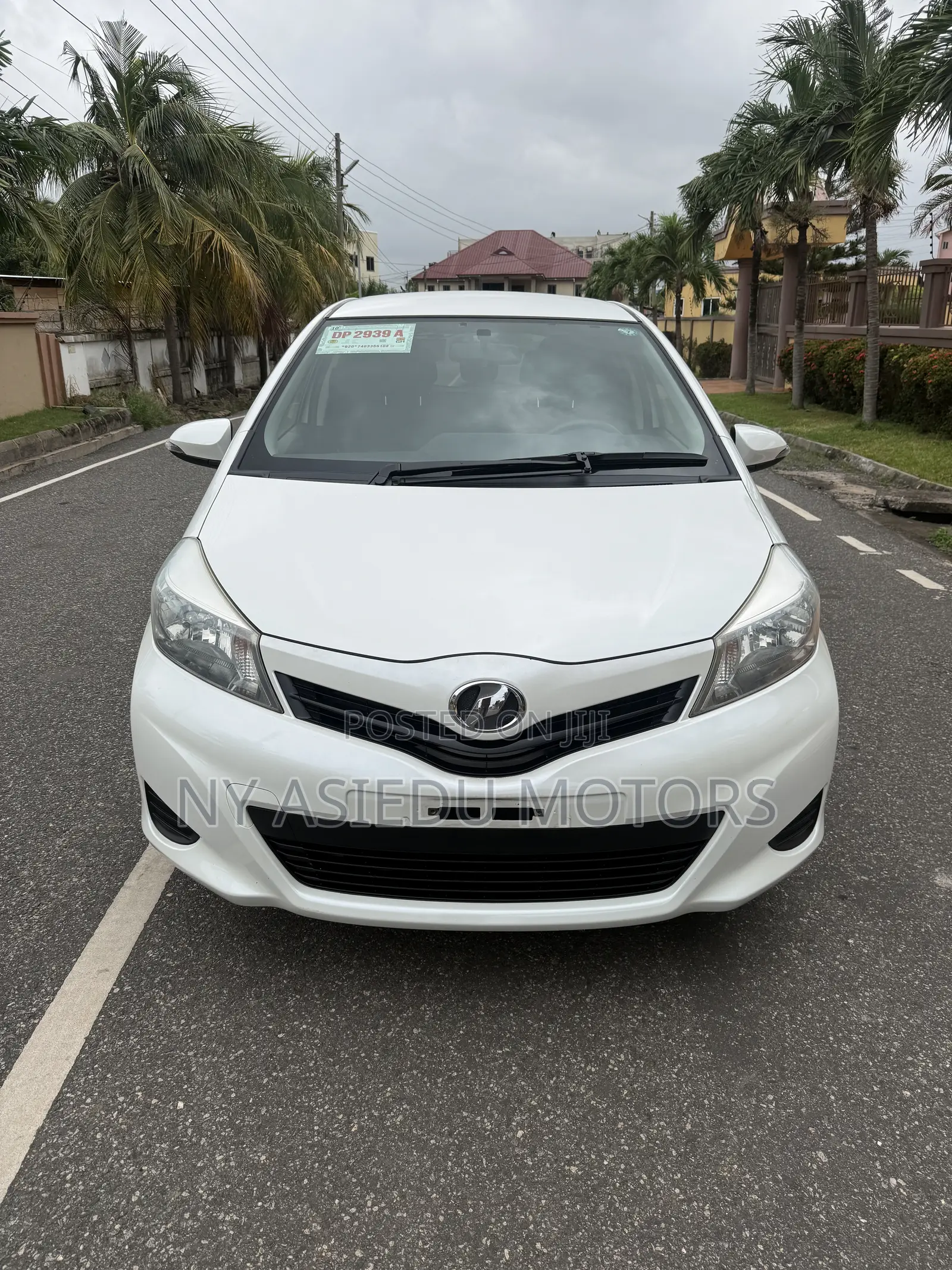 Toyota Vitz 1.3 FWD 3dr 2013 White