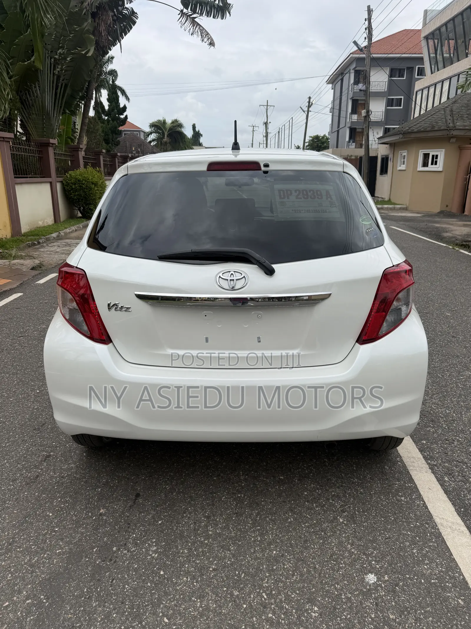Toyota Vitz 1.3 FWD 3dr 2013 White