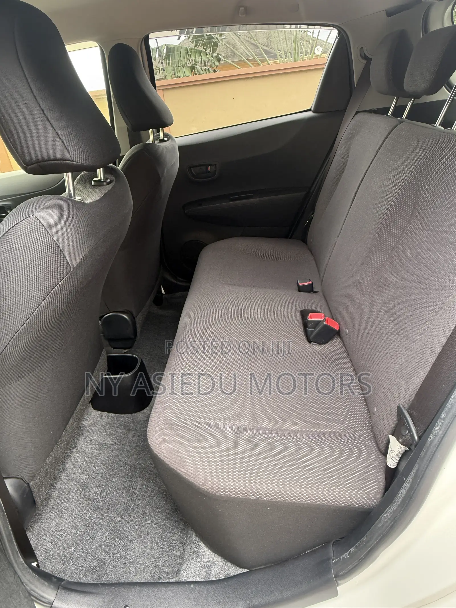 Toyota Vitz 1.3 FWD 3dr 2013 White