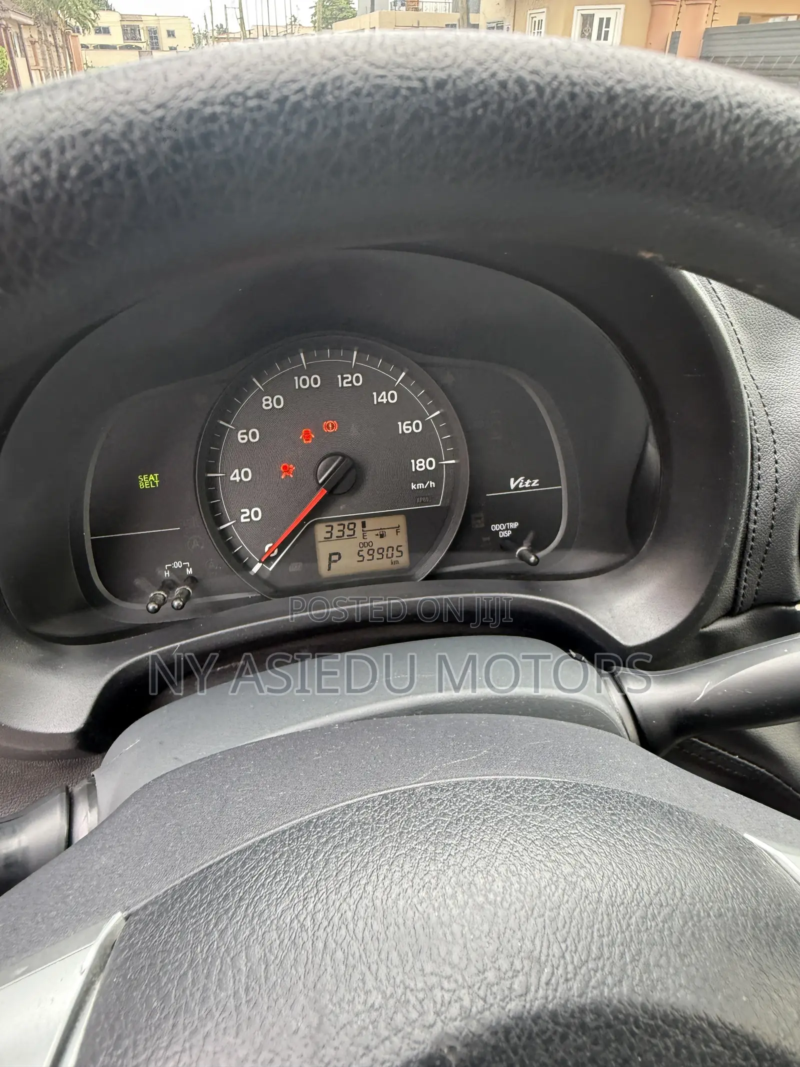 Toyota Vitz 1.3 FWD 3dr 2013 White