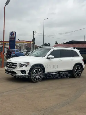 Mercedes-Benz GLB-Class 2019 White