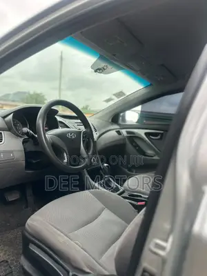 Hyundai Elantra 2015 Silver