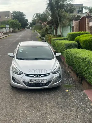 Hyundai Elantra 2015 Silver
