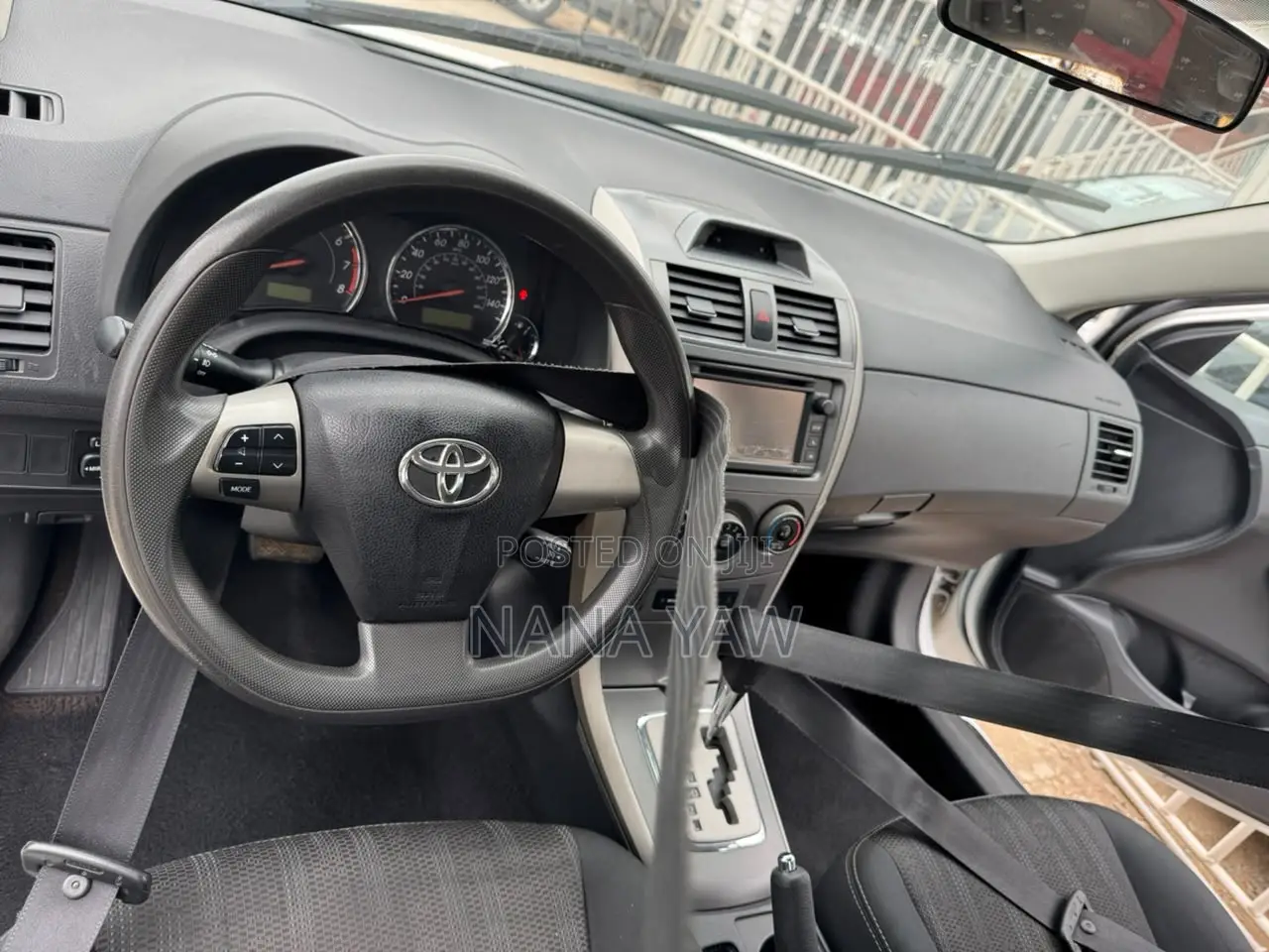Toyota Corolla S 4dr Sedan (1.8L 4cyl 4A) 2013 White