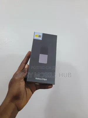 New Samsung Galaxy Z Flip 5 256 GB Gray