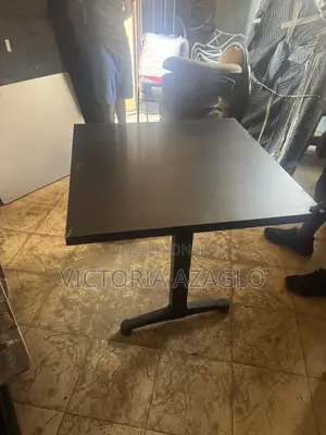Restaurant / Bar / Dining Table