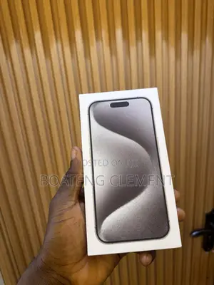 New Apple iPhone 15 Pro Max 256 GB Silver