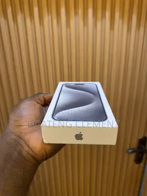 New Apple iPhone 15 Pro Max 256 GB Silver