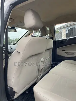 Ford Fiesta SE Sedan 2019 White
