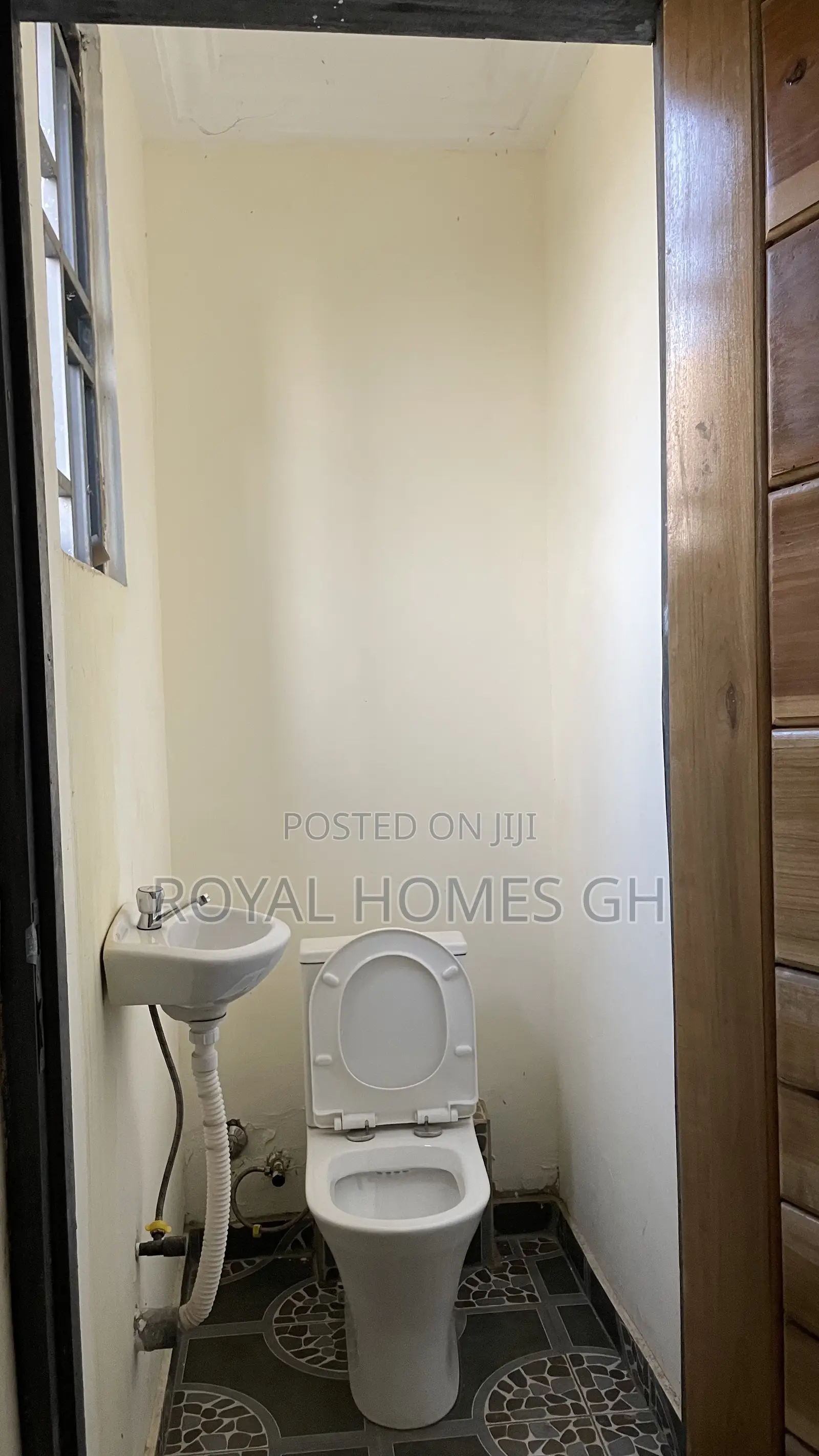 1bdrm Apartment in Royal Homes Gh, East Legon for rent