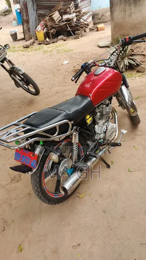 Royal RY125 2025 Red