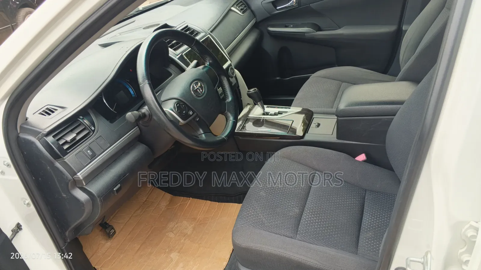 Toyota Camry 2013 Pearl