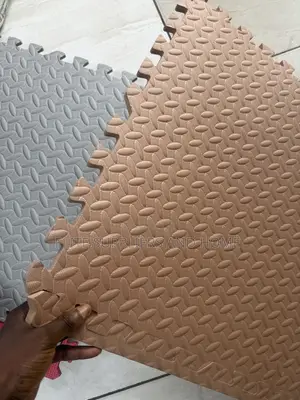 Puzzle Floor Mats/ Gym Mats (4pcs)