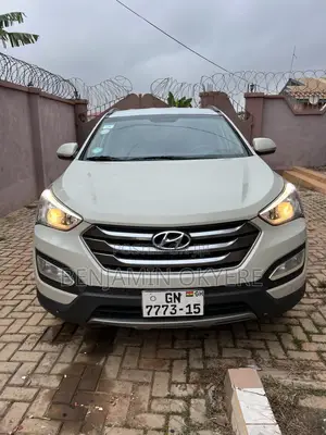 Hyundai Santa Fe 2015 White