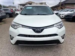 Toyota RAV4 Limited AWD (2.5L 4cyl 6A) 2017 Off white