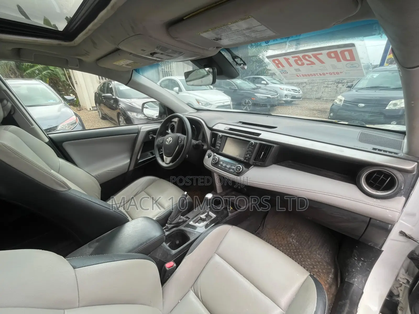 Toyota RAV4 Limited AWD (2.5L 4cyl 6A) 2017 Off white