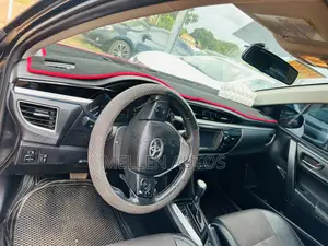 Toyota Corolla LE 4dr Sedan (1.8L 4cyl CVT) 2016 Black