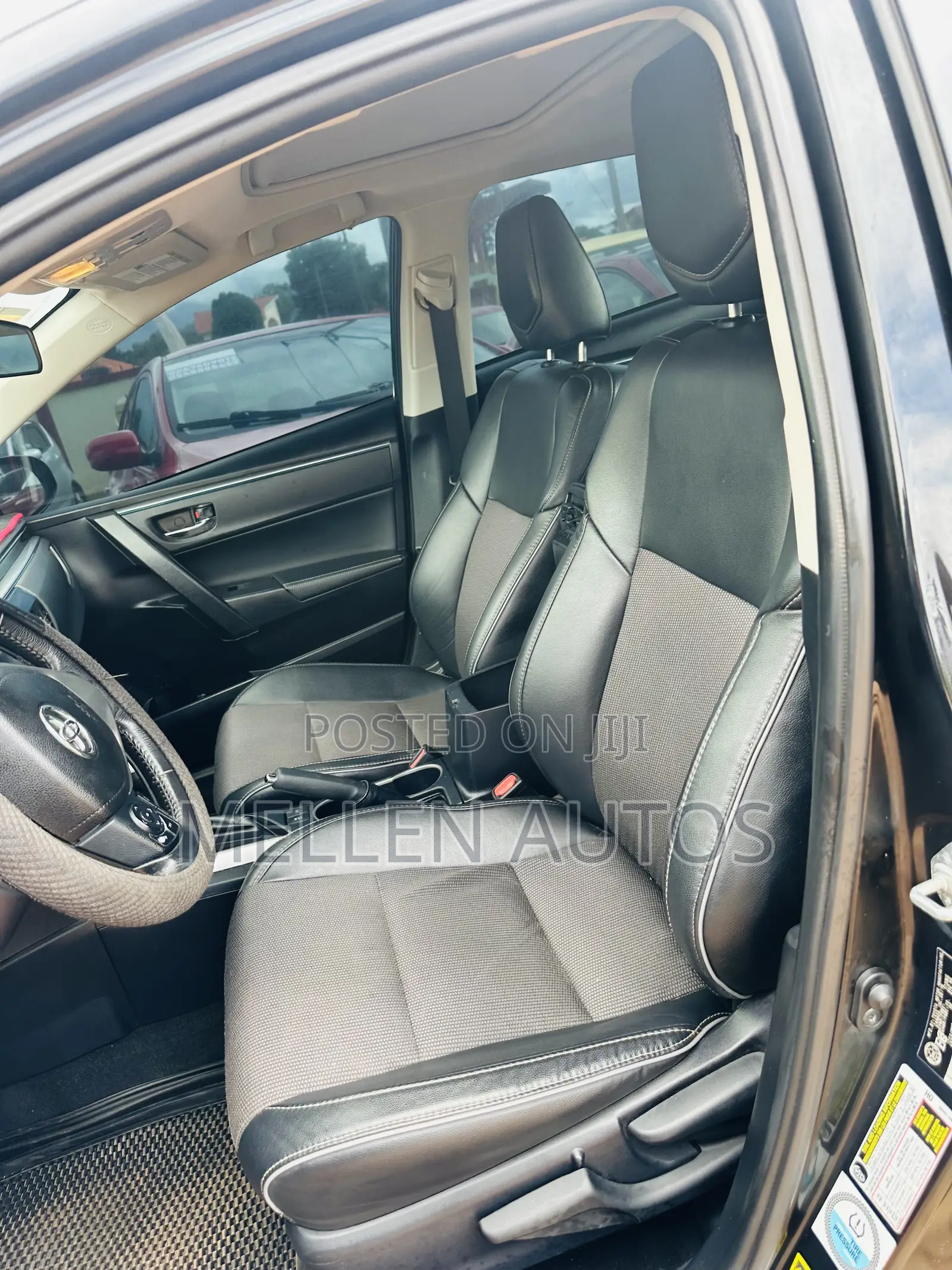 Toyota Corolla LE 4dr Sedan (1.8L 4cyl CVT) 2016 Black