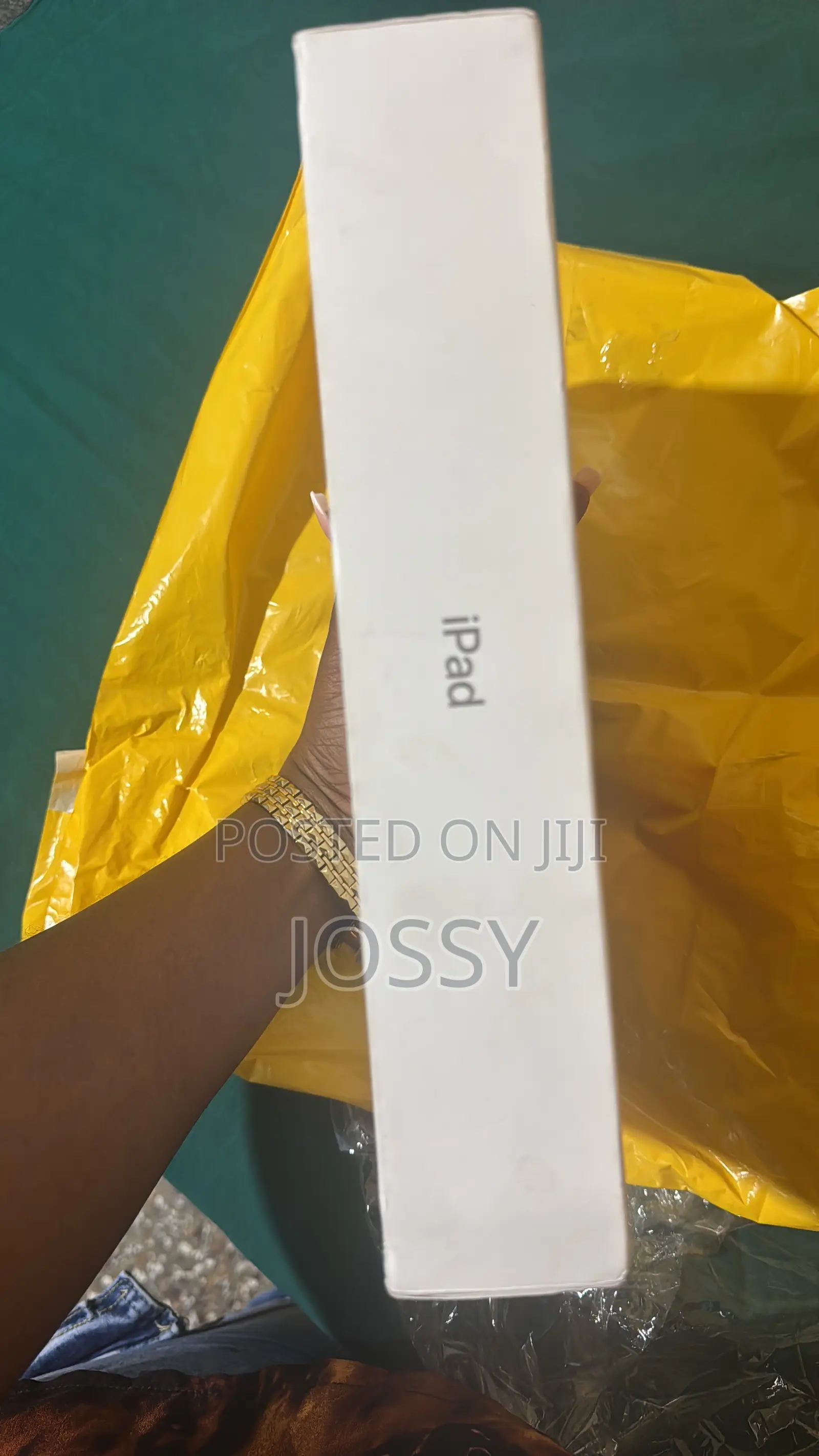 New Apple iPad (2025) 128 GB Silver