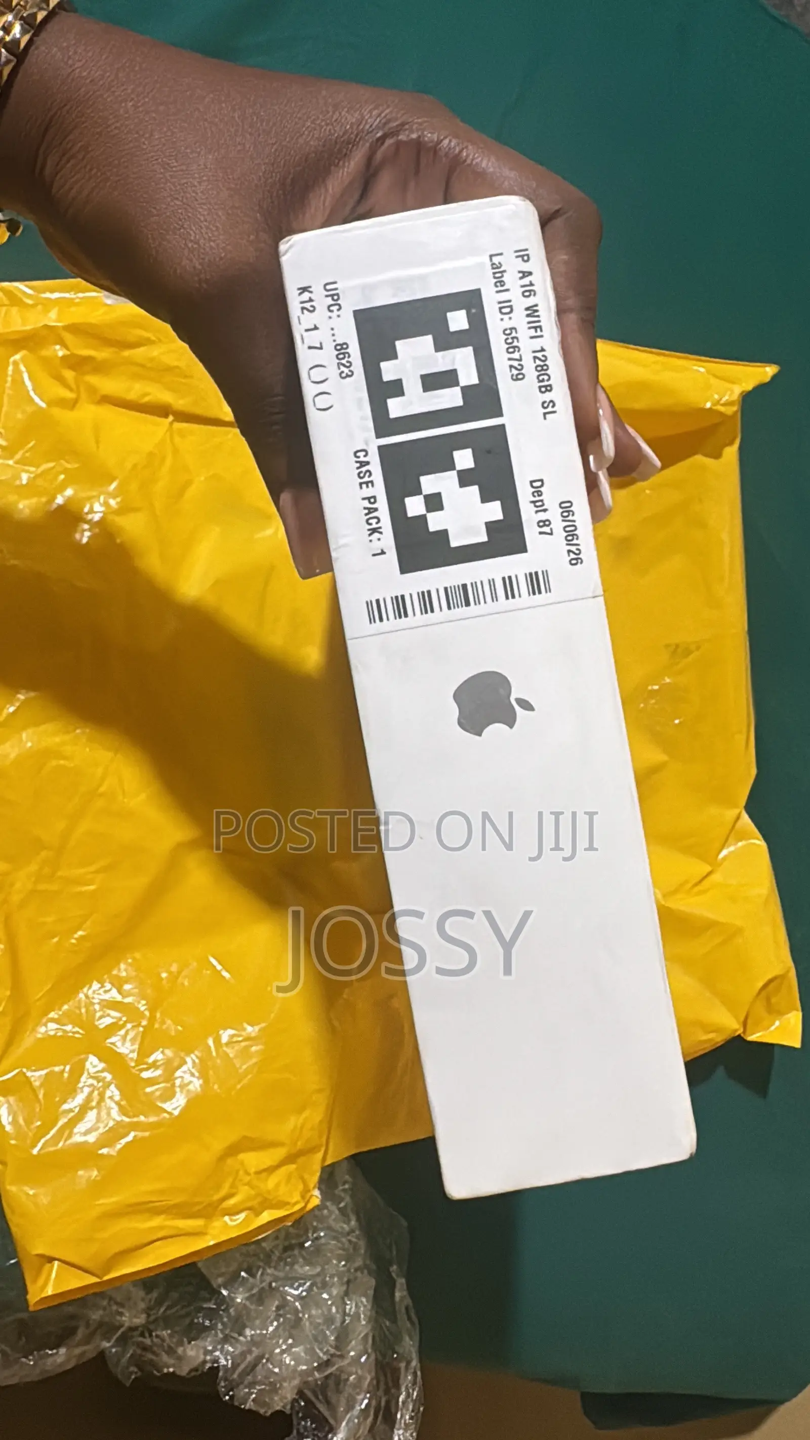 New Apple iPad (2025) 128 GB Silver
