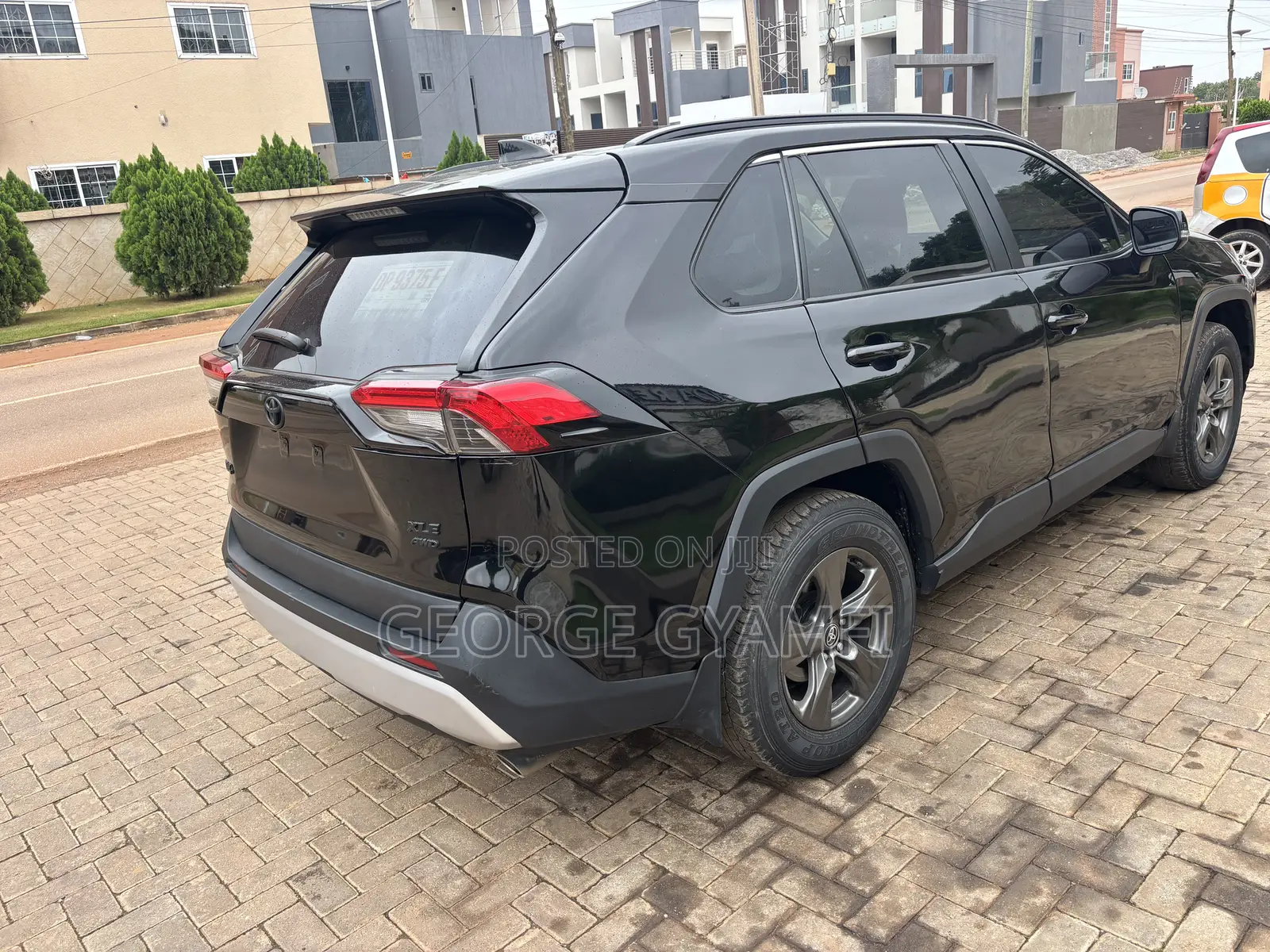 Toyota RAV4 XLE Premium 2022 Black